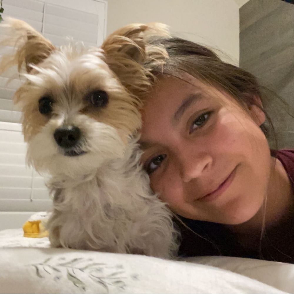 Meet your Posher, Chloe